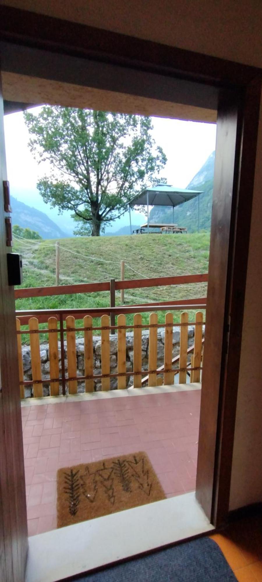 La Rustica Sul Lago Di Tenno Mansarda Exterior foto